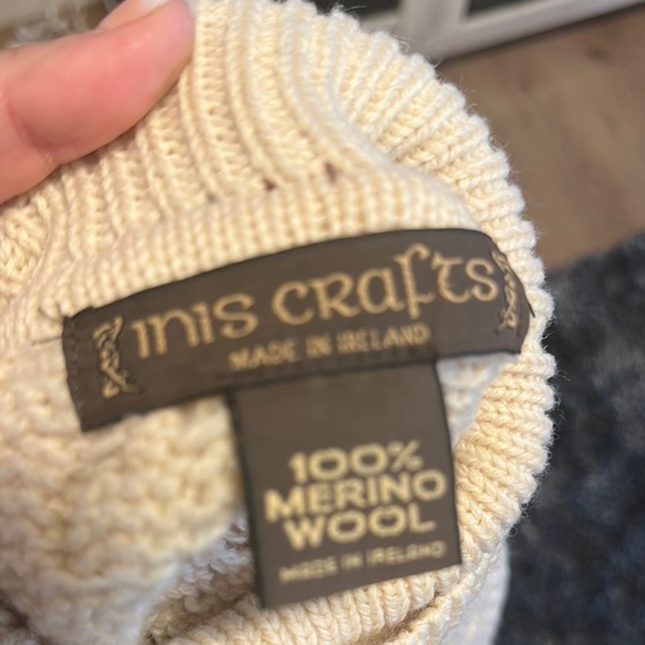 Cream 100% Merino Wool Cable Knit Turtleneck Sweater - Picture 4 of 4